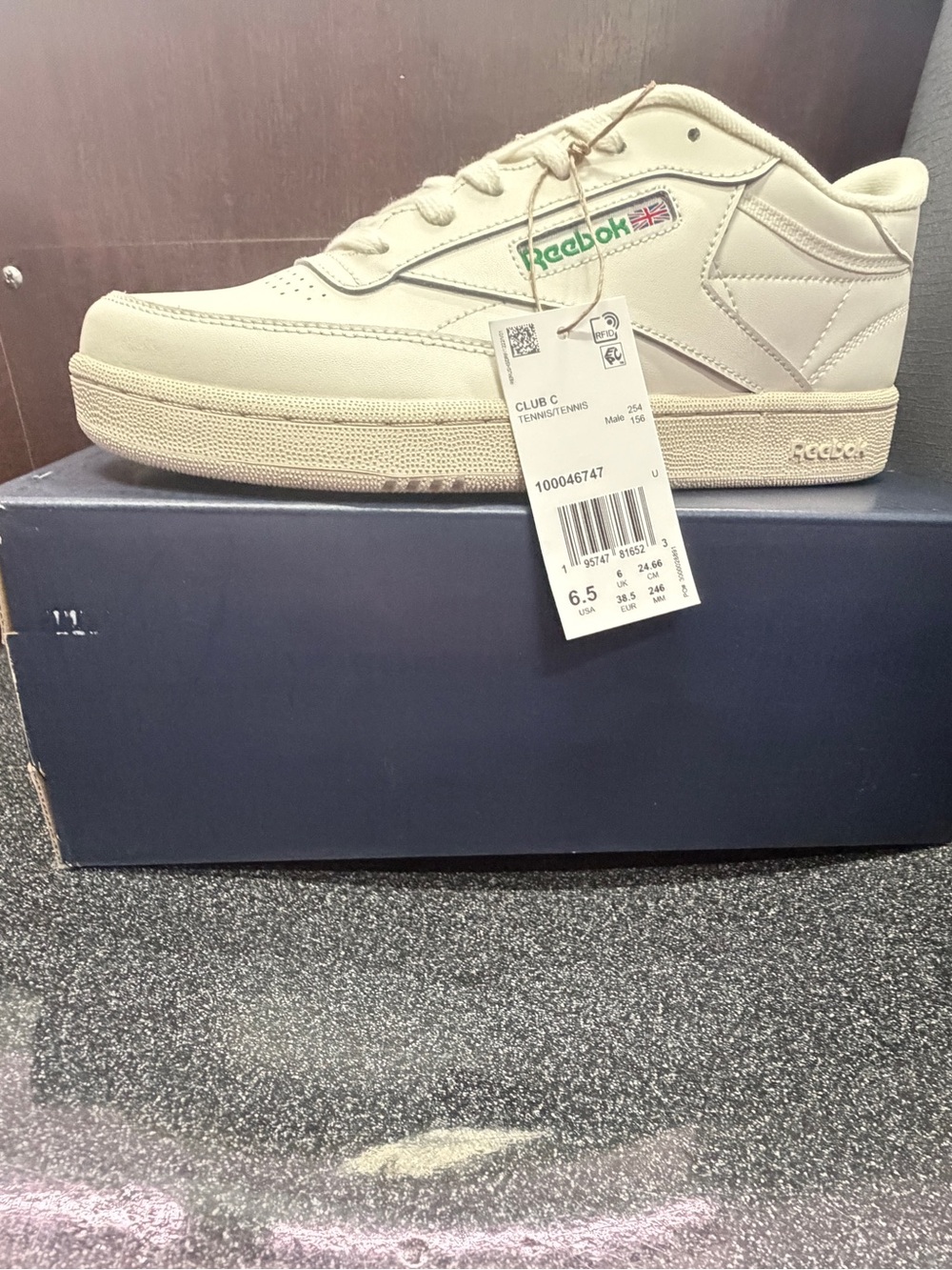 Reebok Club C kids  Sneakers in Cream